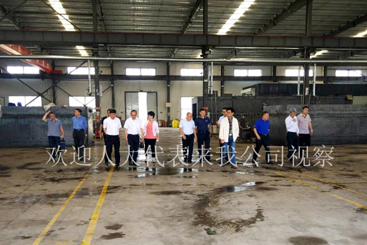 人大代表來(lái)我廠區(qū)考察